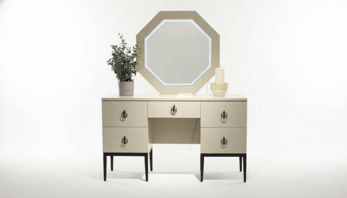 Exclusieve designer make-uptafel met spiegel Functioneel en Luxueus Nieuw