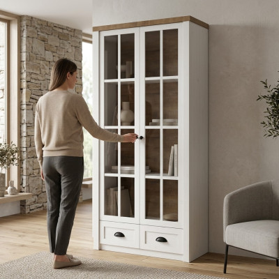 Klassieke glazen bar houten kast glazen kast vitrine vitrinekast woonkamer