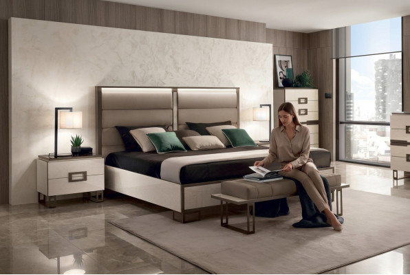 Beddengoed Klassiek tweepersoonsbed van hout 180x200cm Bedden Hotel Slaapkamer Nieuw