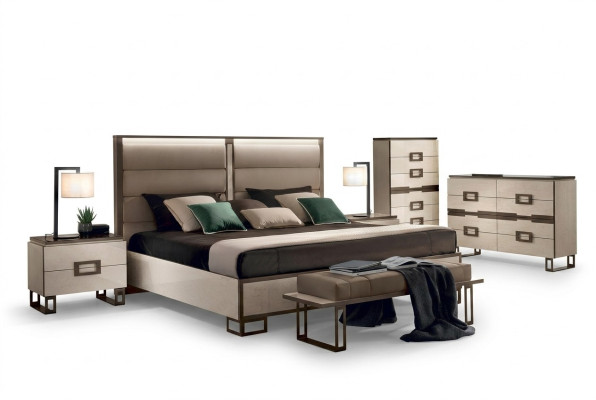 Beddengoed Klassiek tweepersoonsbed van hout 180x200cm Bedden Hotel Slaapkamer Nieuw