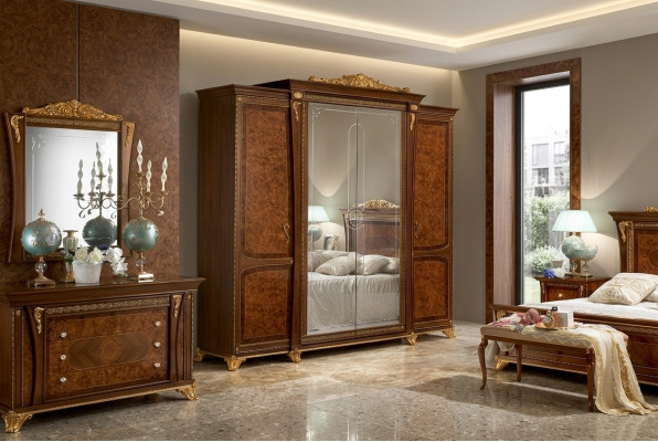 Kast MobilPiu Luxury Massief Hout Kast Garderobe Slaapkamer Nieuw.