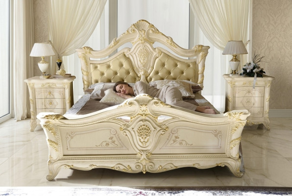 Klassiek bed Luxe Chesterfield hout Slaapkamer Hotel Barokmeubels Bedden