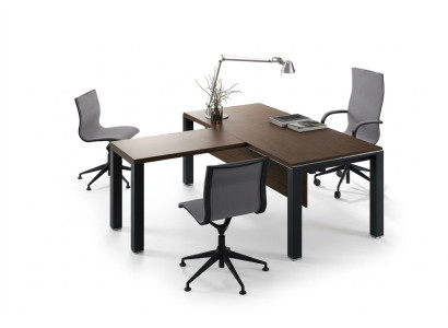 Schrijftafel Tafel met vergadertafel Cheftafel Frezza kantoorinrichting meubels