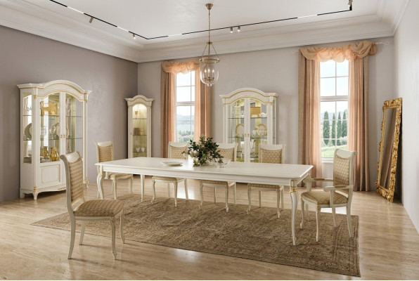 Eetkamer set 9-delig Eettafel 6x stoelen Vitrinekast Vitrines Massief hout
