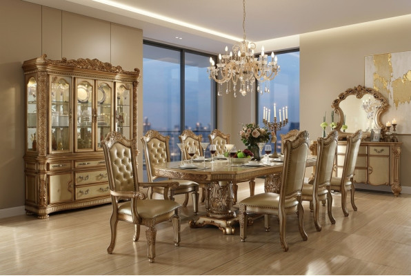 Royale Chesterfield eetkamerset, Verfijnde eettafel met Chesterfield x8 stoelen.