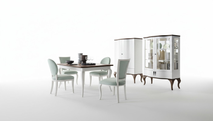 Eetkamer set Klassieke tafel 4x stoelen Vitrinekast Ladekast 7-delig