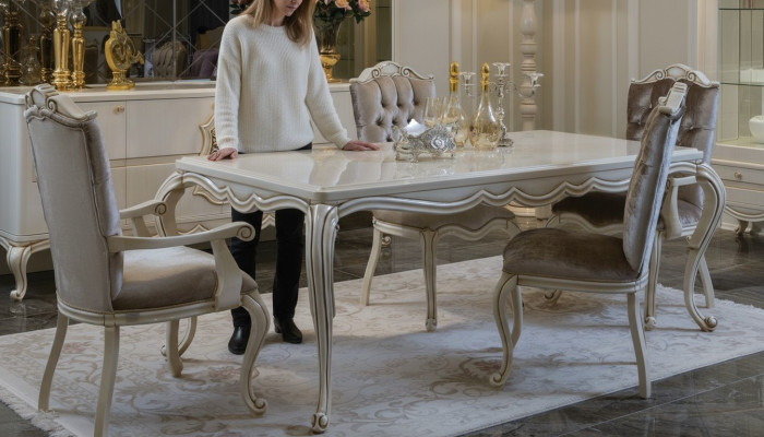 Klassieke eettafel 4x stoelen eetkamergroep tafel tafels zitgroep 5-delig.