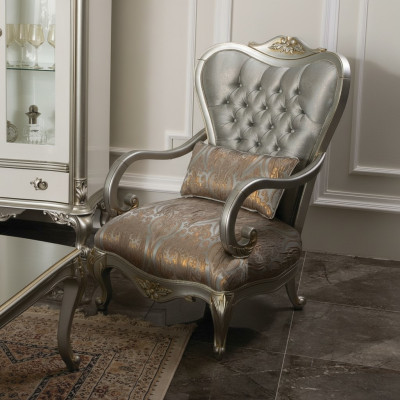Zilveren Chesterfield fauteuil Franse stijl meubelstoel Eénzitter Hout