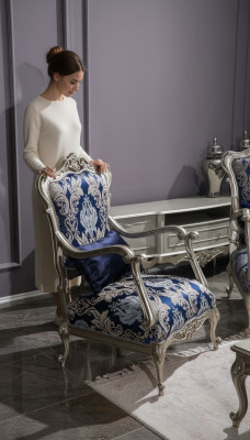 Luxe fauteuil met één zitplaats gestoffeerd meubilair blauw bloemenpatroon bank lounge barok