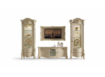 Klassieke tv-kast en frame van natuurlijk hout in klassieke stijl.