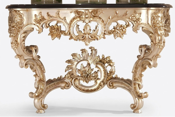 Rozet-console in klassieke stijl
