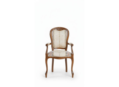 Klassieke stoel met armleuningen, luxueuze houten eetkamerstoel. Italiaanse fabriek.