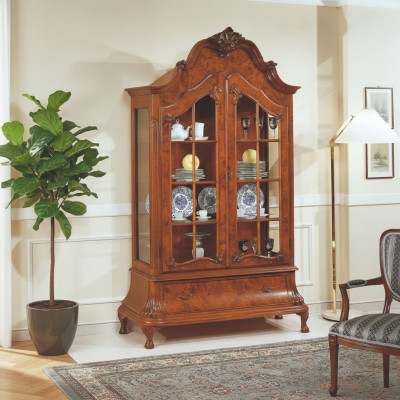 Glazen vitrines Woonkamer meubels Bruine vitrine Klassieke Italiaanse kast