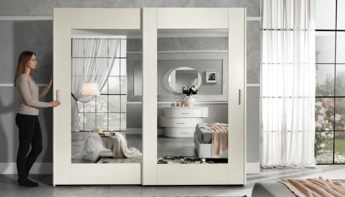 Luxe kledingkast met zweefdeuren slaapkamerkast kasten hout modern
