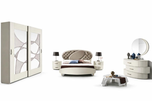 Garnituur Set 7-delig Slaapkamer Bed Nachtkastje Commode Spiegel Kledingkast