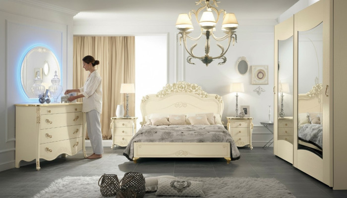 Slaapkamer set Bizzotto Bed Nachtkastje Dressoir Spiegel Kledingkast 5-delig.