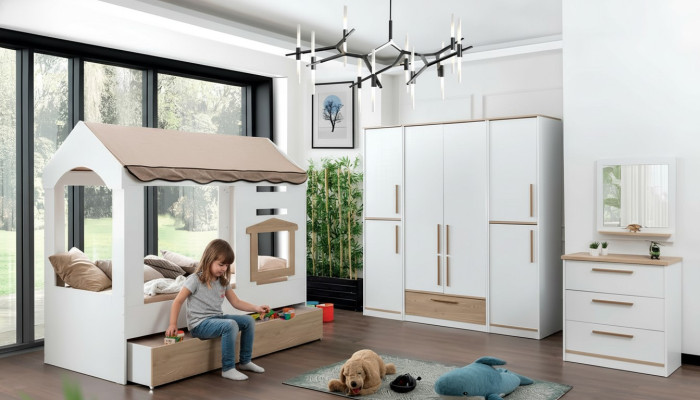 Kinderslaapkamer Bedhuis Overdekt bed Slaapkamerset Spiegel 4-delig.