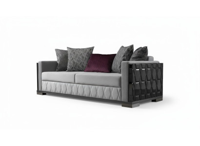 Luxe bankstel van drie zitsbanken in grijs stoffen design voor de woonkamer.