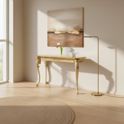 Console tafel in landelijke stijl met klassieke telefoontafels en gouden gesneden poten.