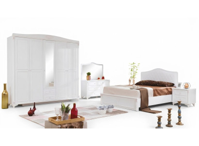 Luxe slaapkamerset 4-delig. Bed 2 nachtkastjes commode landelijke meubels Nieuw