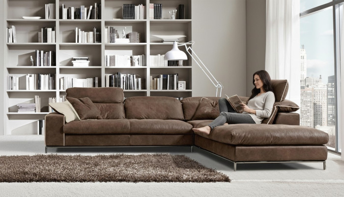 Ontwerp hoekbank Prianera Moderne luxe hoekbank Lederen houten bank L-vormig bruin
