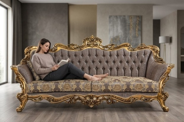 Klassieke Chesterfield bank Driezits Gouden frame Bankstellen