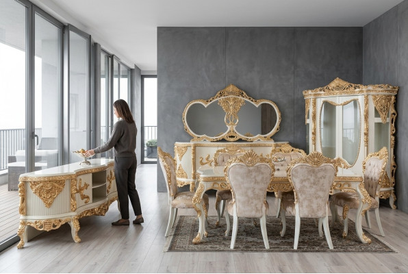 Prachtige eetkamermeubel compleet set met veel decoratieve elementen.