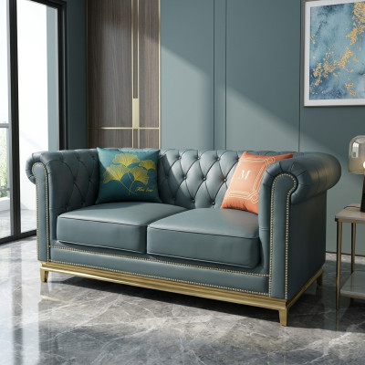 Chesterfield tweezitsbank design meubels inrichting klassieke banken.   Chesterfield tweezitsbank design meubels inrichting klassieke banken.
