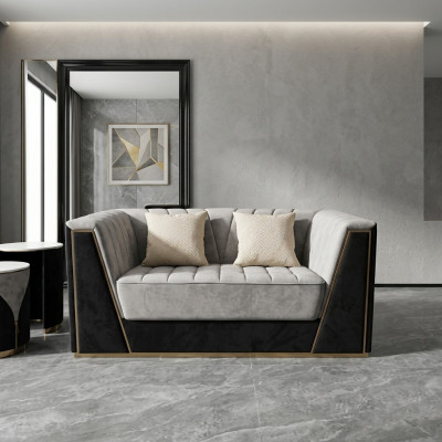 Luxe tweepersoonsbank met zachte bekleding voor de woonkamer