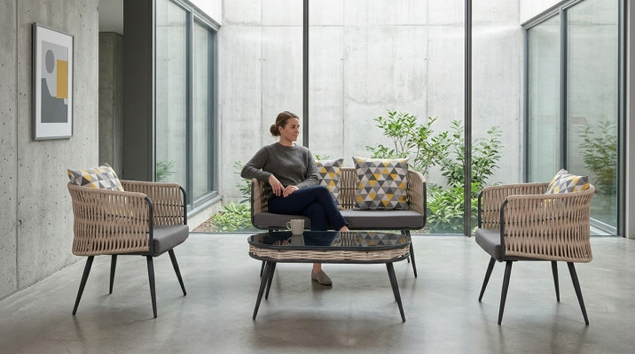 Tuinmeubelen loungeset tafel kruk fauteuil veranda zitgroepen 4-delig.