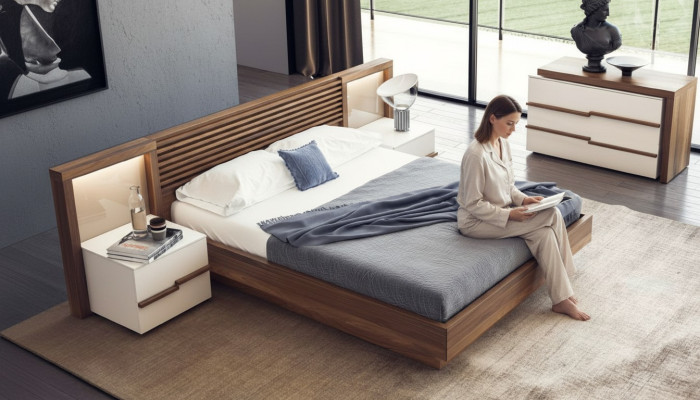 Bruine slaapkamer set Luxe bed Commode Nachtkastjes Walnoot Natuur