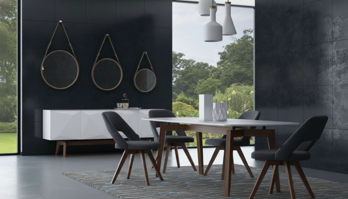 Eetkamerset Luxe meubels Eettafel Stoelen Dressoir Massief houten meubelen