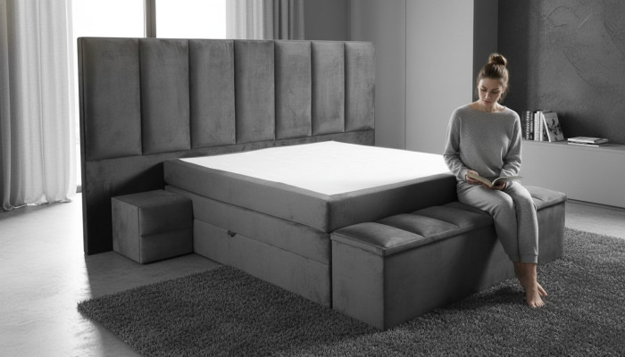Grijze tweepersoonsbed + 2x nachtkastjes klassiek slaapkamermeubilair ontwerp elegant