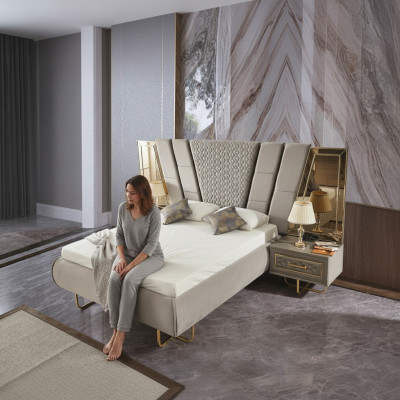 Luxe bed hotelbedden met 2x nachtkastje Gouden glanzende meubels Slaapkamer