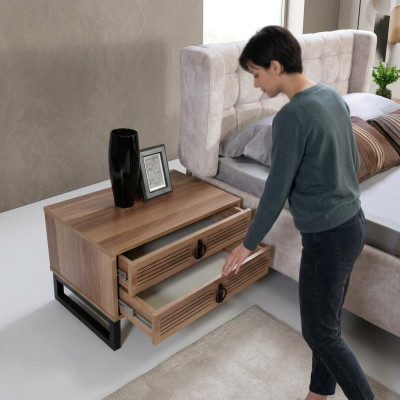 Slaapkamer nachtkastje design bijzettafel hout met metaal luxe nieuw