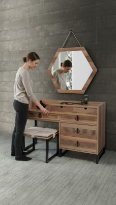 Slaapkamer spiegel dressoir hout modern design luxe bruin nieuw