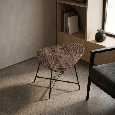 Luxe salontafel voor in de woonkamer met een gebeeldhouwd tafelblad