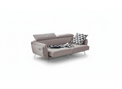 Luxe, modieuze tweezitsbank met textielbekleding op hoge poten.