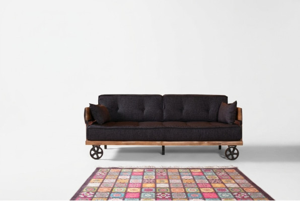 Zwarte stoffen bank op wielen Loft design met houten frame Bankmeubilair.