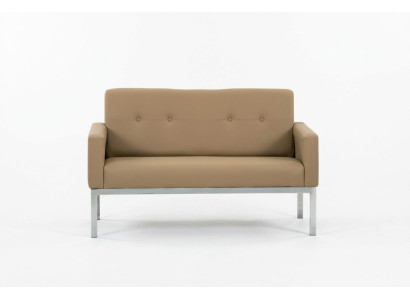 Beige tweezits kantoormeubelen gestoffeerde bank houten frame textiel inrichting.