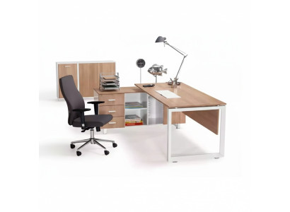 Hoektafel van hout bruin Exclusief moderne kantoormeubelen in studeerkamer