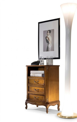 Klassieke ladekast houten meubels bruin woonkamer 3 laden ontwerp lamp.
