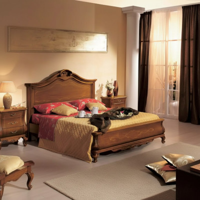 Houten tweepersoonsbed in klassieke stijl Luxe slaapkamer design Bedden