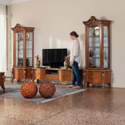 Klassieke tv-standaard Luxe 2x vitrine Woonkamer meubels Woonwand Hout
