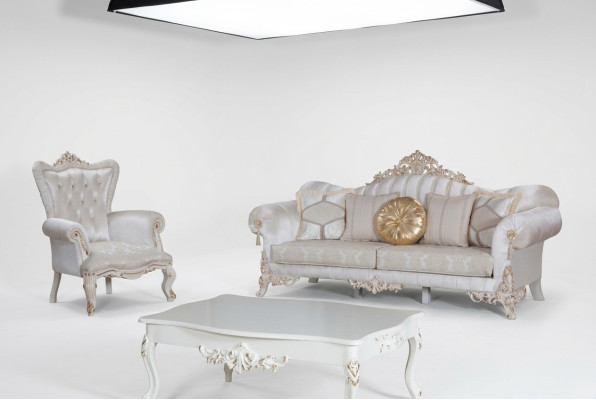 Luxe bankstel voor de woonkamer in klassieke stijl in de kleur wit.