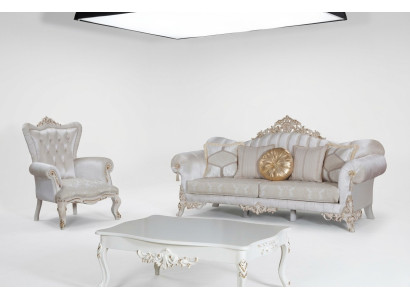 Luxe bankstel voor de woonkamer in klassieke stijl in de kleur wit.
