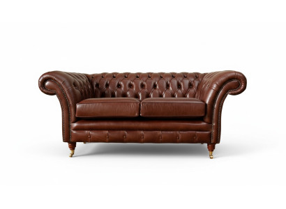 Chesterfield bank gestoffeerd in leer, banken in bruin, tweezits nieuw.