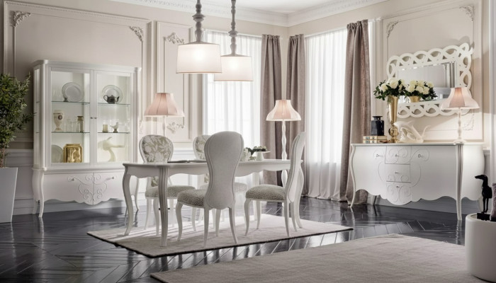 Eetkamer set 8-delig. Eettafel 4x stoelen dressoir spiegelset wit