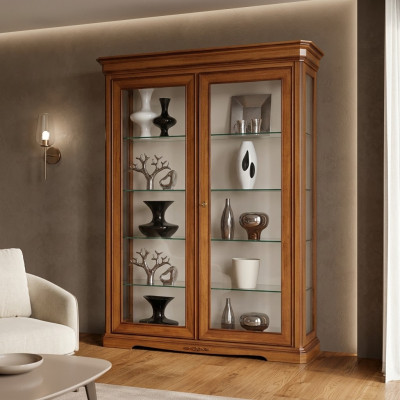 Klassieke vitrinekast Klassieke glazen kast Bruine houten kasten