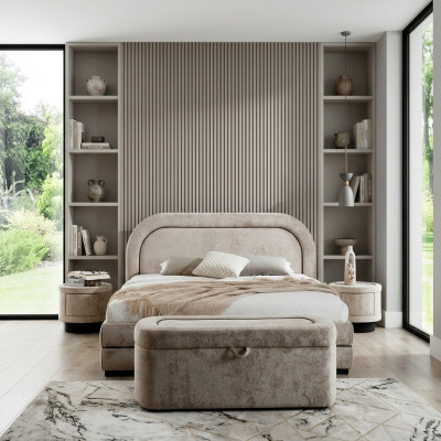 Exclusieve Beige Slaapkamerset met Tweepersoonsbed Gestoffeerde Nachtkastjes